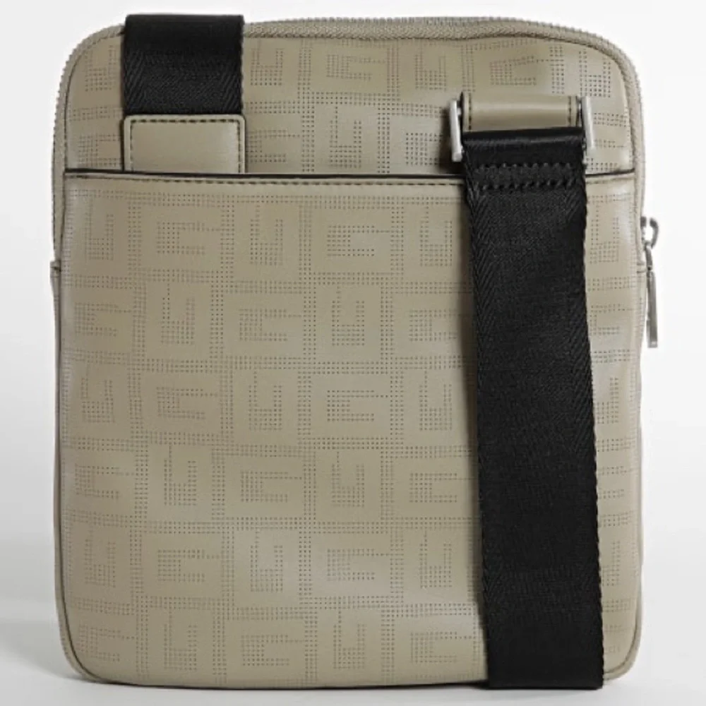 New GUESS Saddlebag HMHIDEP2358 Taupe